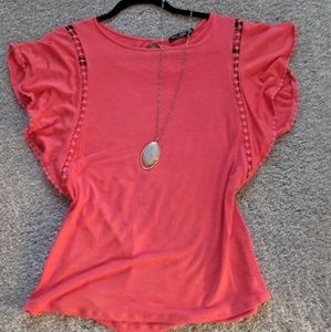 Max Jeans flutter sleeve blouse keyhole back